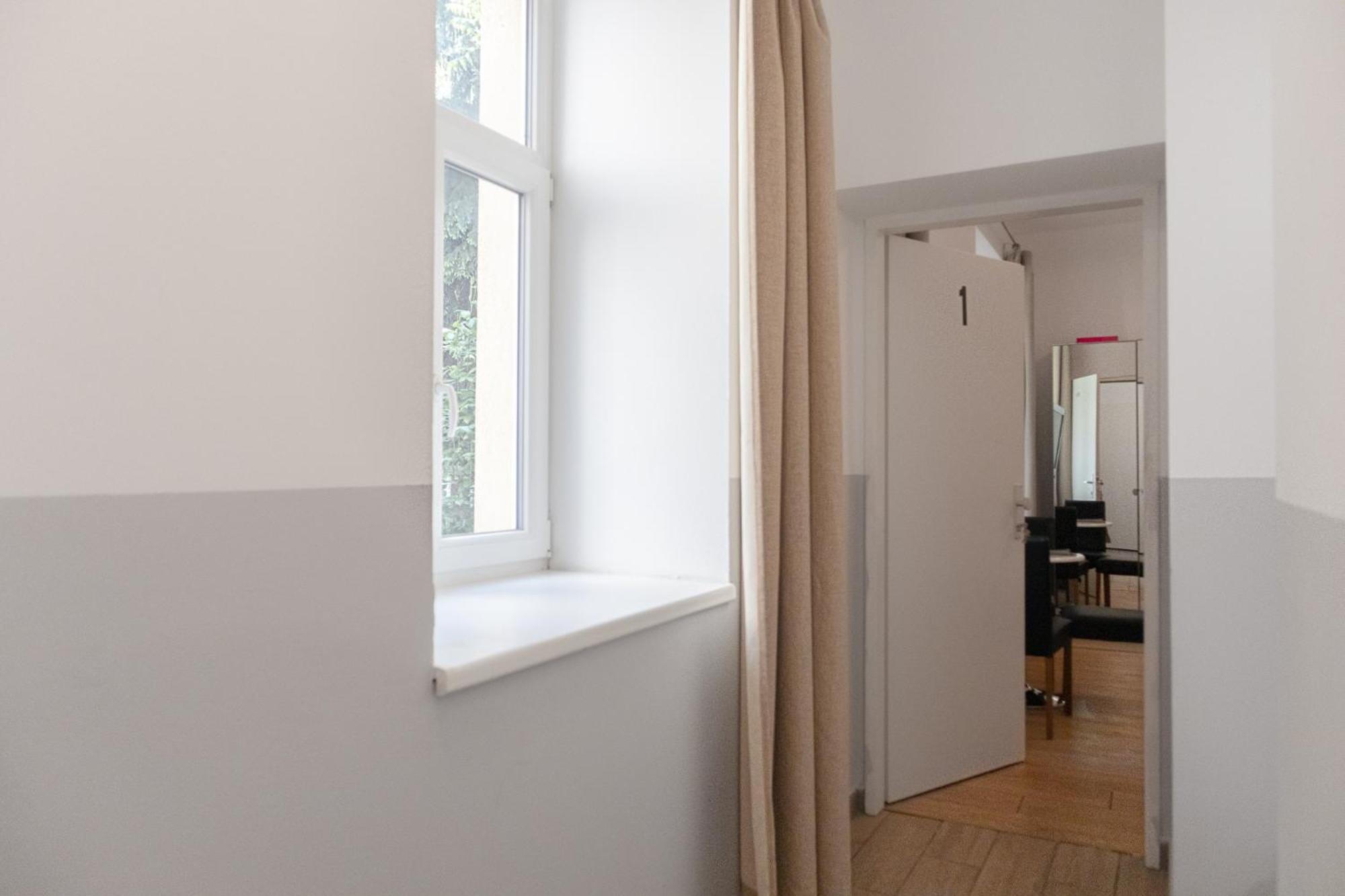 Lovely 2Br Shared Apartment, Enkplatz U3, 15Min To Center Wien Exteriör bild
